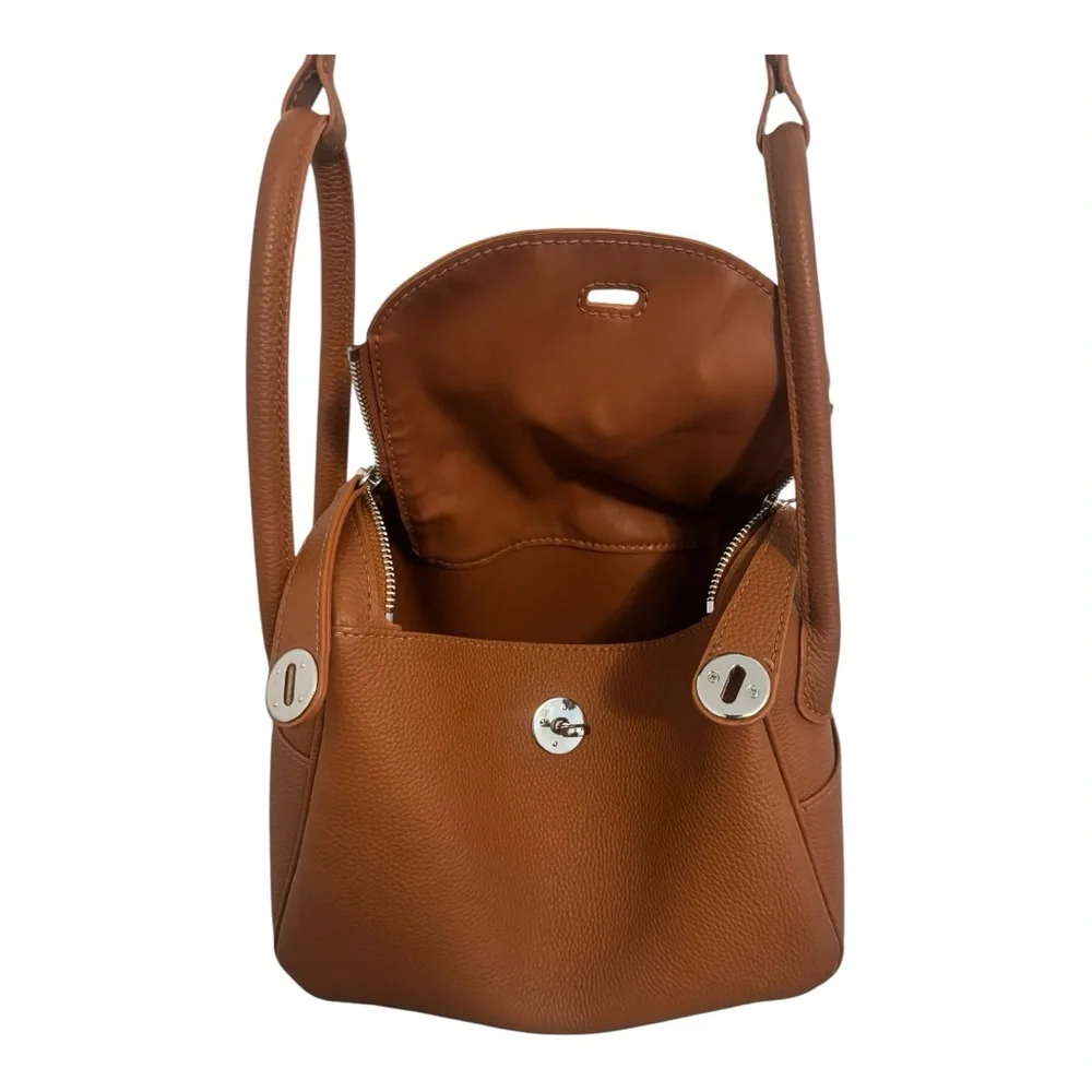 Cognac Colored Pebbled Leather Shoulder & Crossbody Bag – Adjustable Strap GUC